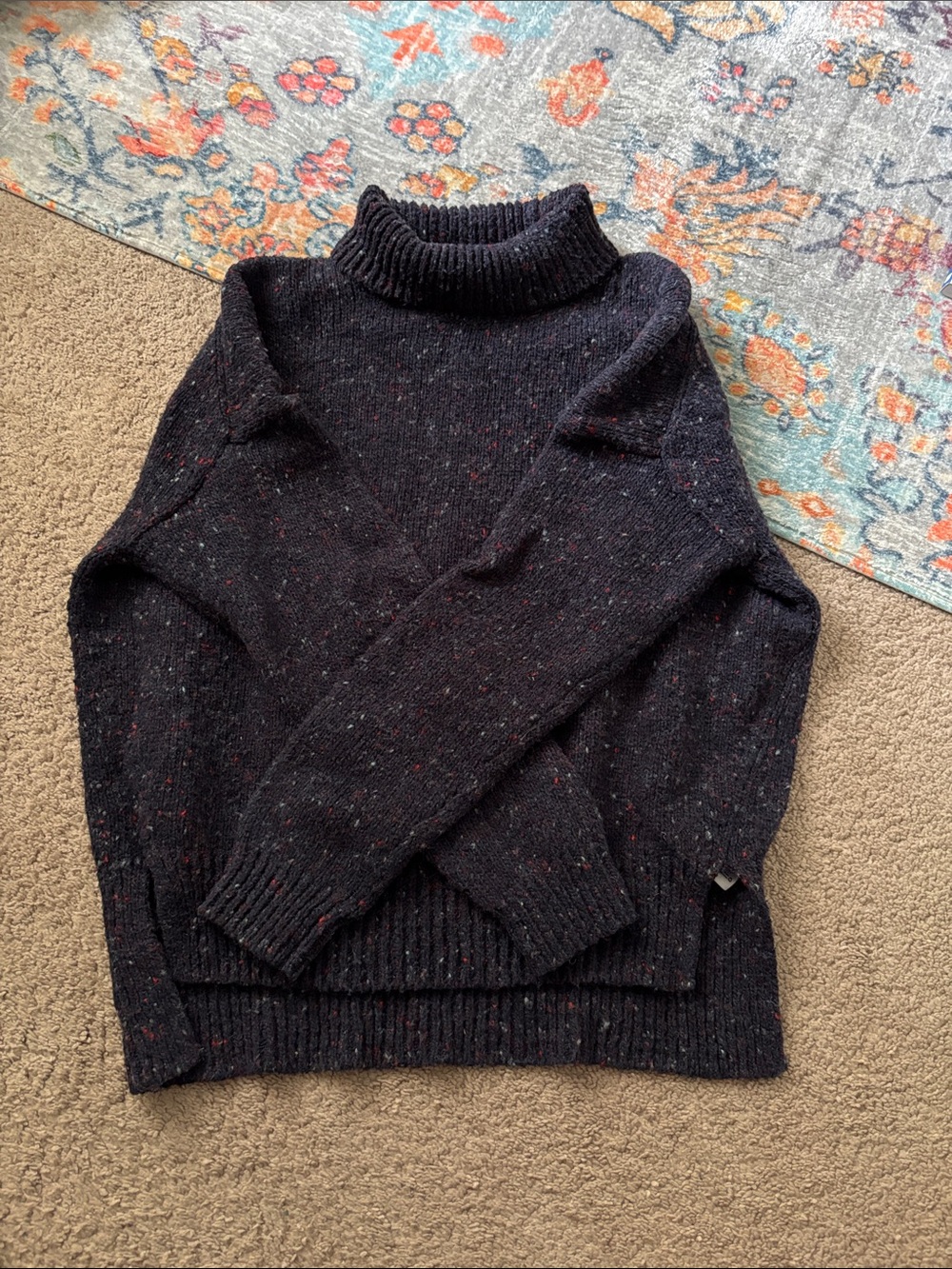 Cozy Women's Turtleneck Sweater - Black Speckled